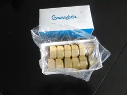 SWAGELOK 1