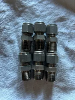 LOT SWAGELOK SS FITTINGS