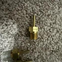 NUT 1/4