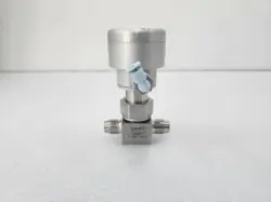 SWAGELOK STAINLESS STEEL BELLOWS SEALED VALVE SS-4BK-VCR-1C
