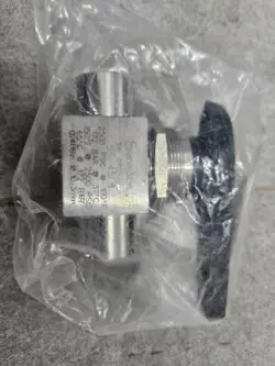 SWAGELOK SS-45F8 BALL VALVE SET OF 2 PIECE
