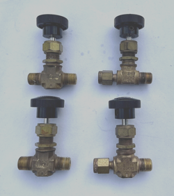 SWAGELOK WHITEY BRASS INTEGRAL BONNET NEEDLE VALVES B-OKM2-S2 LOT OF 4