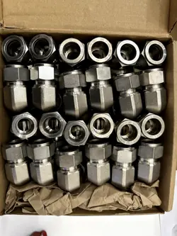 1PCS SWAGELOK SS-1210-9