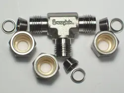 1 - SWAGELOK STAINLESS STEEL TEE UNION FITTING, 1/4