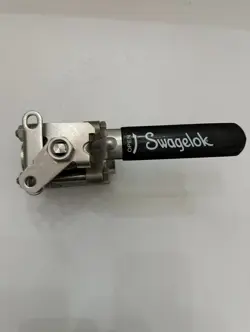NEW SWAGELOK SS-65TSW12P-JL
