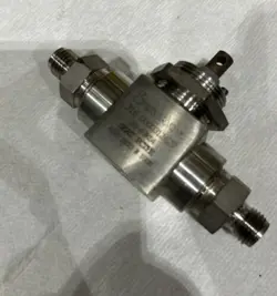 SWAGELOK SS-83KS4 HIGH PRESSURE BALL VALVE 6000PSI SEAT PCTFE USED