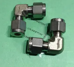 90 ELBOW SS-400-9