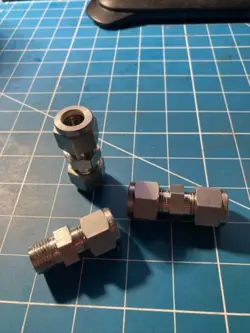 1 - SWAGELOK STAINLESS STEEL UNION FITTING, 3/8
