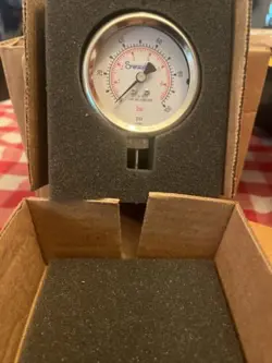 FOUR (4) SWAGELOK PGI-50M-PG100-LAOX, G.I. GAUGE 1-100 PSI/BAR 1/4