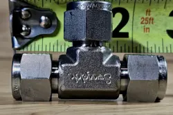 TEE UNION FITTING