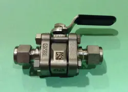 SWAGELOK STAINLESS 3-PIECE