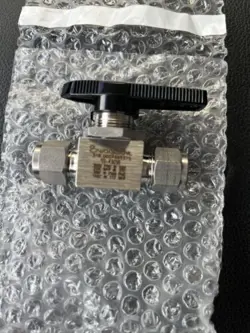 NEW SWAGELOK SS-43GS6 ??STAINLESS STEEL 1-PIECE VALVE