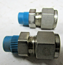 ??2) NEW SWAGELOK SS-600-1-2 316 STAINLESS FITTINGS 3/8 TUBE X 1/8NPT LOT OF 2