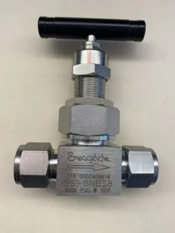 SWAGELOK SS-6NRS8 1/2 NEEDLE VALVE