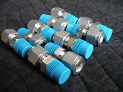 10 NEW SWAGELOK SS-600-1-4 MALE STRAIGHT CONNECTOR 3/8