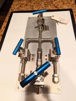 SWAGELOK DRAIN MANIFOLD
