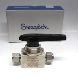 SWAGELOK STAINLESS STEEL 1/2