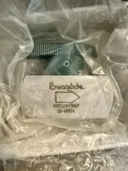 SWAGELOK SS-4P6T4 PLUG VALVE