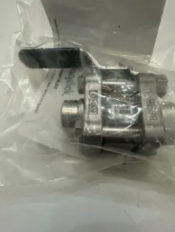 NEW SWAGELOK SS-62TSW6T