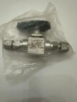 1PCS NEW SWAGELOK SS-83PS6