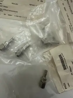 LOT OF 5PCS SWAGELOK SS-4M0-R-6M
