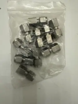 1PCS NEW SWAGELOK SS-400-7-4RG TUBE FITTING