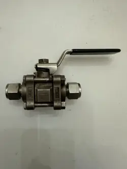 1PCS SWAGELOK SS-63TS6-JL OLD STOCK