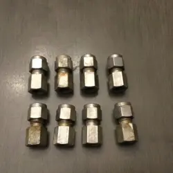 SWAGELOK UNION TUBE FITTING LOT OF 8 (LQS01S)