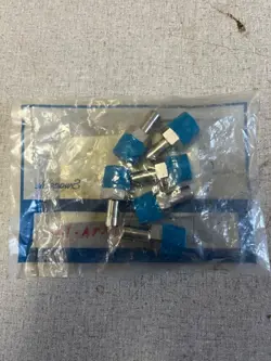 QTY 6 SWAGELOK SS TUBE ADAPTER, 3/8