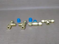 NEW LOT OF 4 PARKER/SWAGELOK BRASS MALE BRANCH TEE 1/4