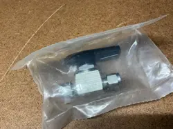 1- SWAGELOK STAINLESS STEEL 316 BALL VALVE, 1/4
