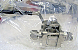 ??NEW SWAGELOK SS-63TS8