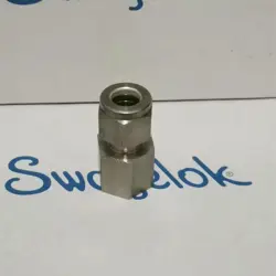 1PC SWAGELOK SS-600-7-4 CARD PIPE JOINT