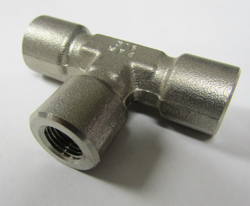 ??NEW SWAGELOK SS-2-T