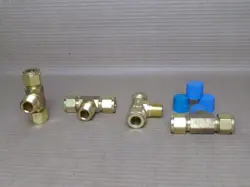 NEW LOT OF 4 PARKER/SWAGELOK BRASS MALE BRANCH TEE 1/2