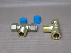 NEW LOT OF 2 SWAGELOK BRASS MALE BRANCH TEE 1/2