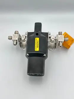 SWAGELOK MS-153-SR SPRING RETURN ACTUATOR WITH 2 SS-43XS4-53SDM VALVES