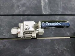 SWAGELOK SS-63TS12 NEW VALVE 3/4