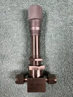 NUPRO SWAGELOK SS-4BMG BELLOWS MICROMETER METERING VALVE NEW NO BOX