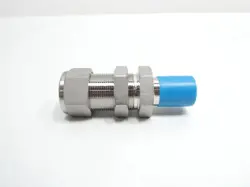 SWAGELOK SS-1210-R1-12 STAINLESS TUBE TO COMPRESSION ADAPTER 3/4IN