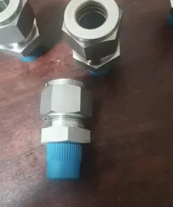 1PC SWAGELOK SS-810-1-4 CARD PIPE JOINT