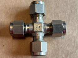 CRAWFORD SWAGELOK SS-400-4 STAINLESS STEEL UNION CROSS FITTING 1/4