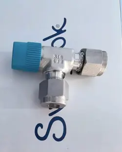 1PC SWAGELOK SS-400-3-4TMT CARD PIPE JOINT