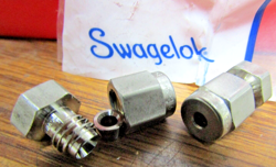 ??2) NEW SWAGELOK SS-200-C 316 STAINLESS STEEL CAP FOR 1/8