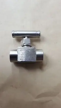 SWAGELOK SS-20VF4 VALVE  (IN7S3B2)