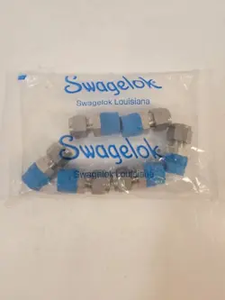 SWAGELOK SS-600-1-6 MALE CONNECTOR 3/8 QTY 6