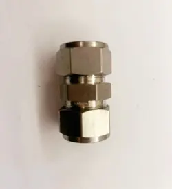 1PC SWAGELOK SS-1210-6 CARD PIPE JOINT