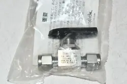 NEW SWAGELOK SS-42S4 1-PIECE 40 SERIES BALL VALVE, 0.6 CV, 1/4 IN. TUBE FITTING