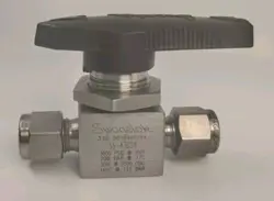 SWAGELOK SS-43GS4 SERIES 40G 2-WAY BALL VALVE 1/4 SS-316 3000PSIG IMMACULATE
