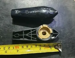 VALVE HANDLE